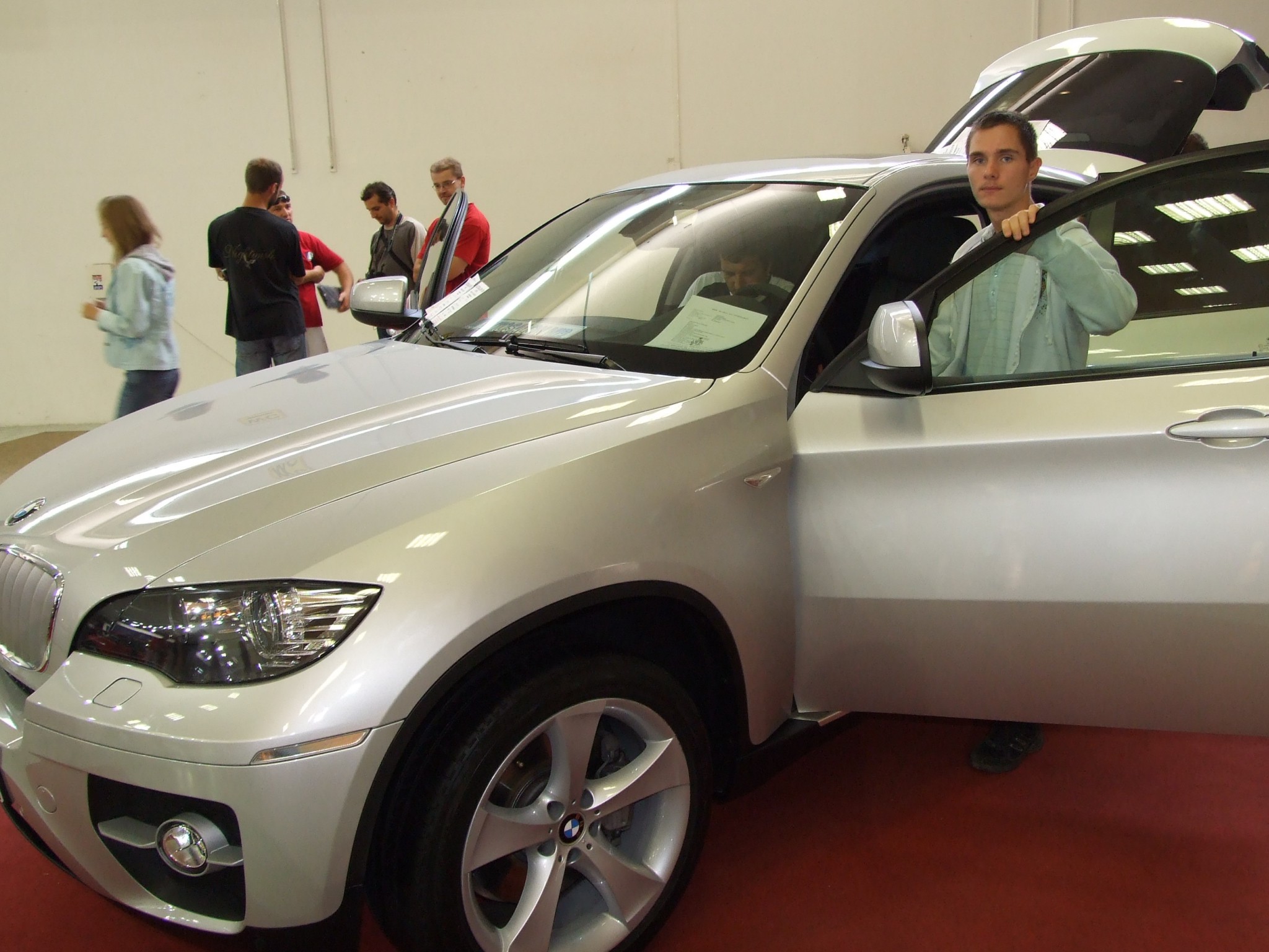 autosalon1.jpg